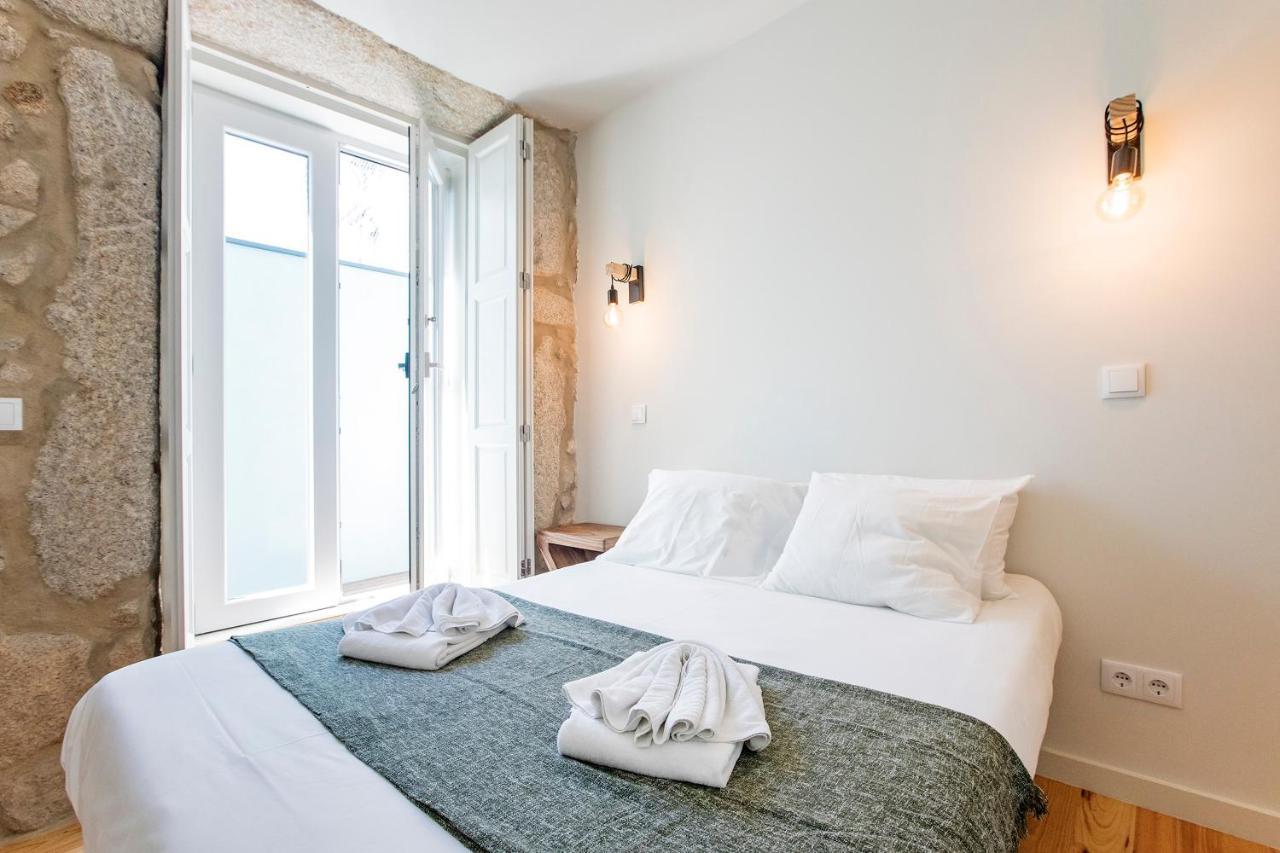 Central Studio W/ Pool, Ac & Patio By Lovelystay Porto Eksteriør billede