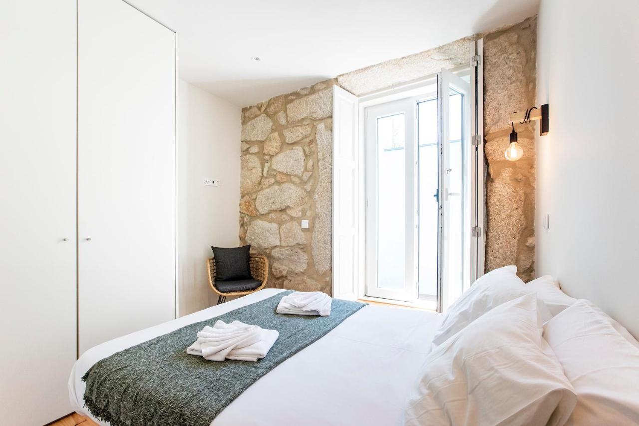 Central Studio W/ Pool, Ac & Patio By Lovelystay Porto Eksteriør billede